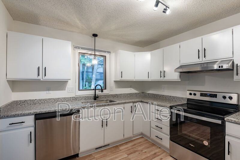 104 Glenn Bridge Rd #D15 - Photo 4 of 27