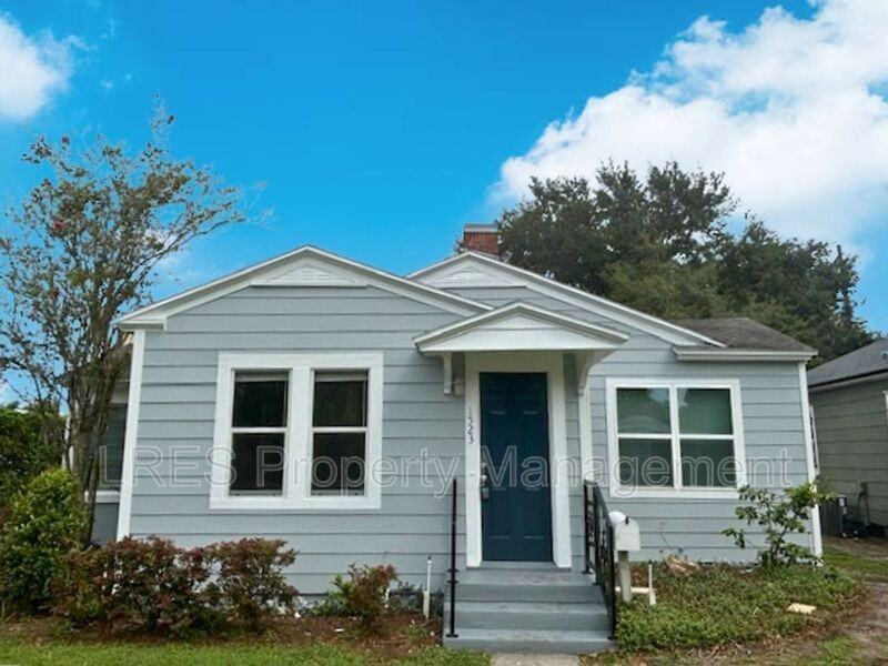 1523 E Concord St - Photo 3 of 31