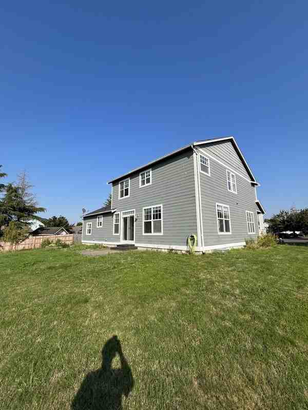 1341 Colony Ct - Photo 4 of 37