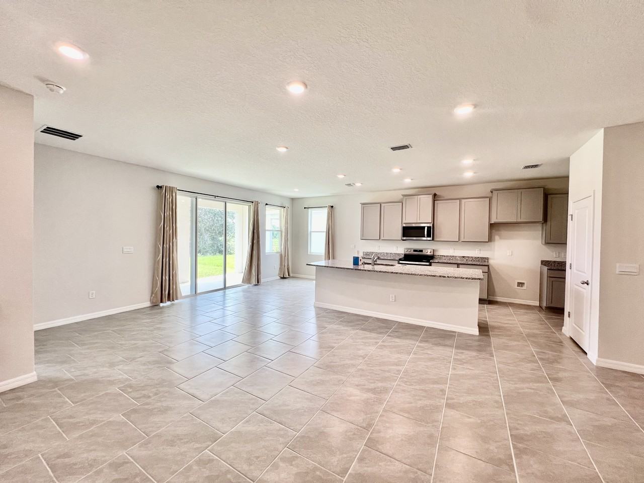 33869 Field Maple Loop - Photo 6 of 37