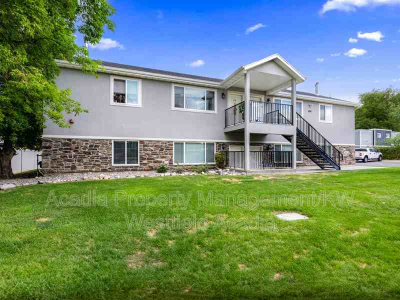 656 W Meadow Dr #A101