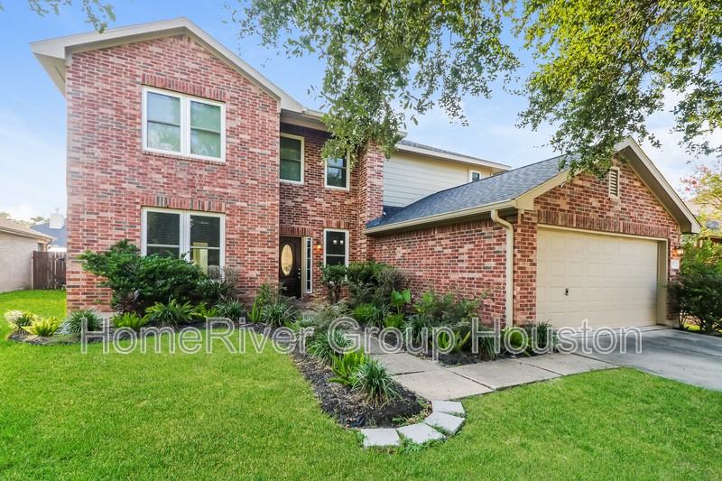 557 Small Cedar Dr - Photo 3 of 19