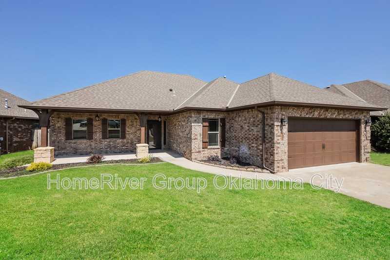 20551 Frontier Ave - Photo 3 of 19