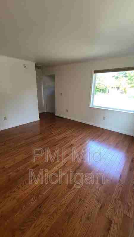 120 Graham St #1 - Photo 3 of 13