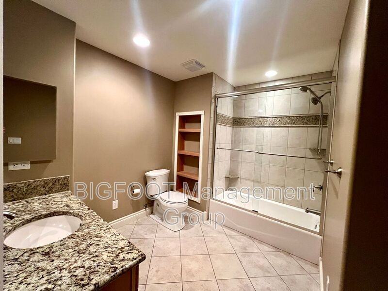 2585 Overlook Blvd - Photo 3 of 10