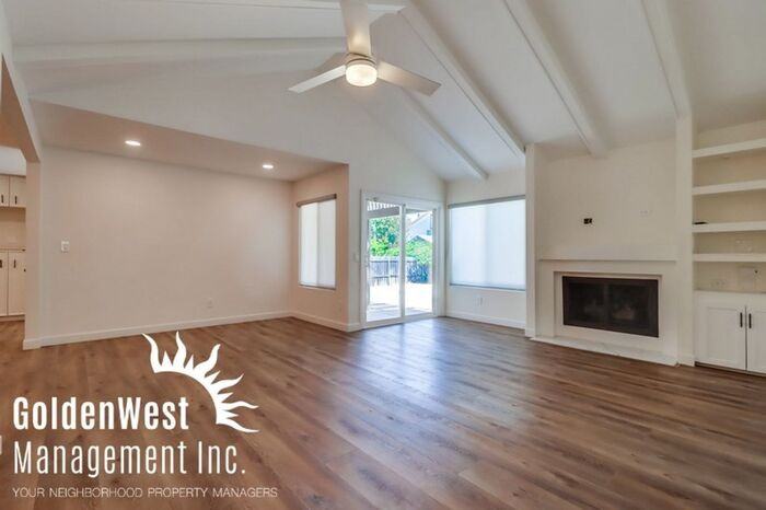 6223 Lake Shore Dr - Photo 3 of 25