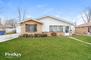 featured image of 1237 Balmoral Ave