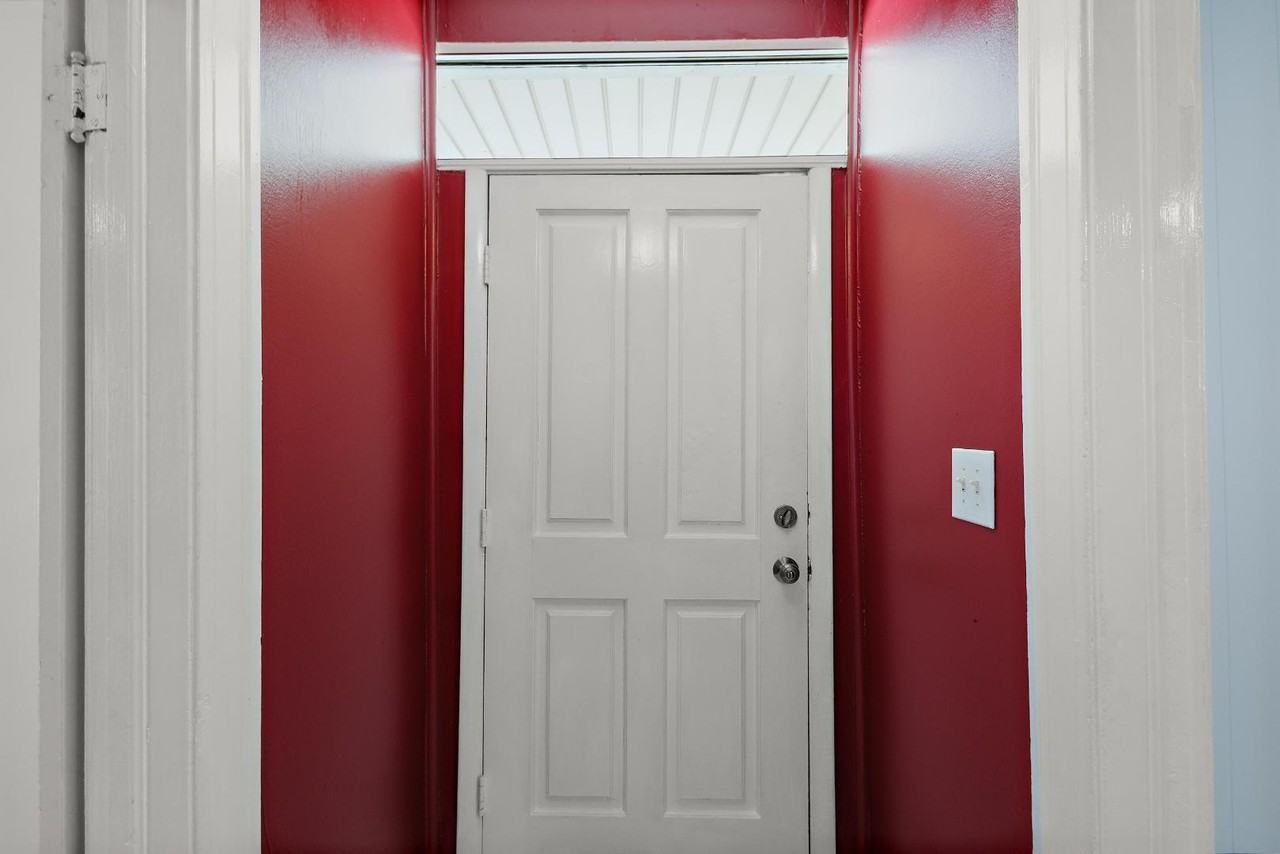 4022 N State St - Photo 2 of 10