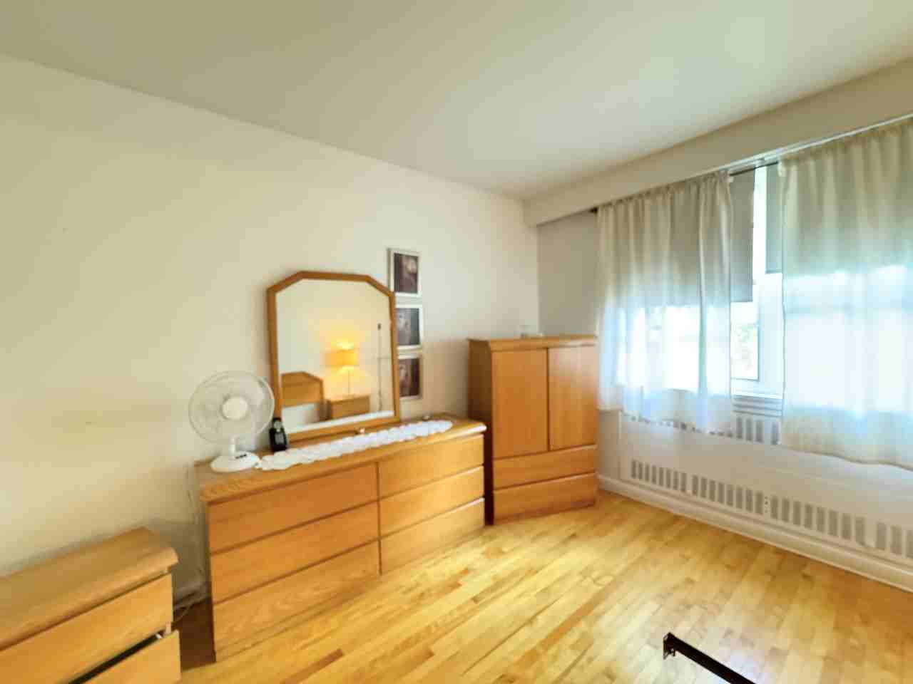 10615 Avenue de l'Esplanade - Photo 2 of 10