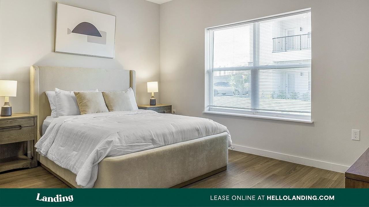 9906 Runway Drive - Photo 4 of 50