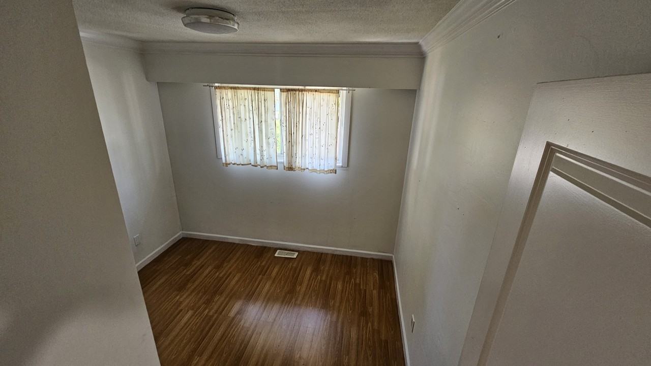 7851 116 Street - Photo 3 of 8