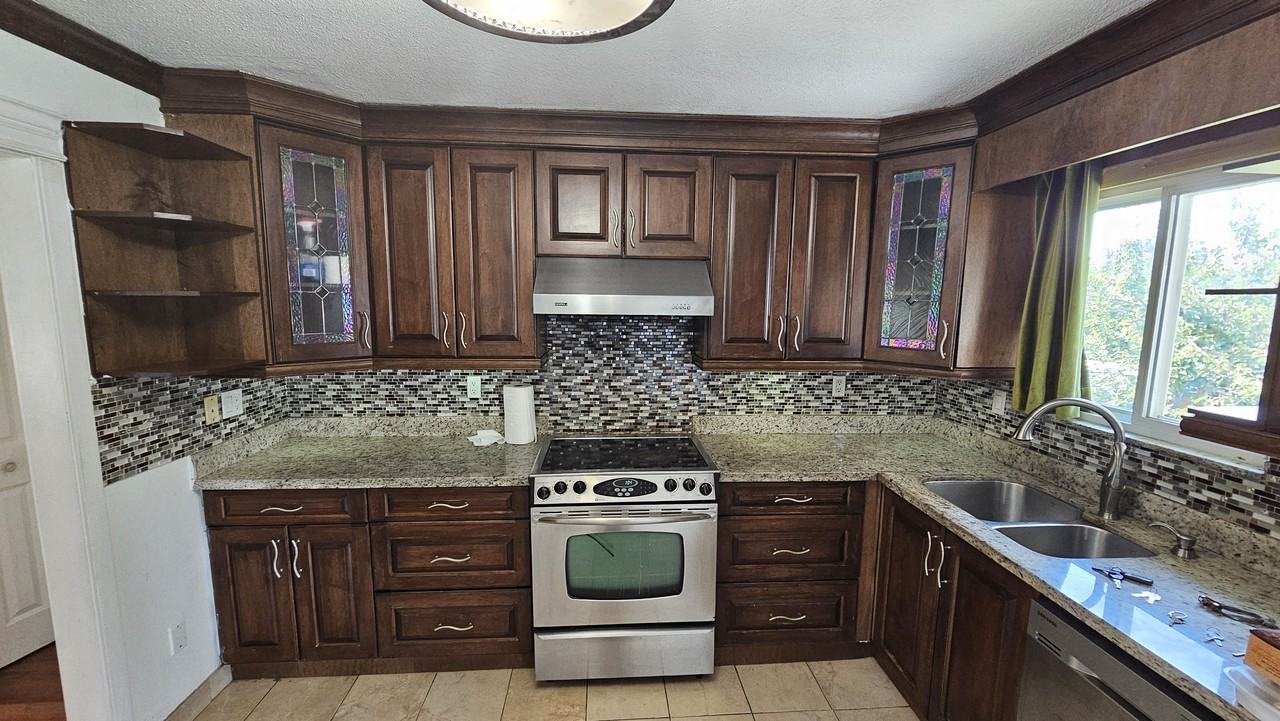 7851 116 Street - Photo 2 of 8