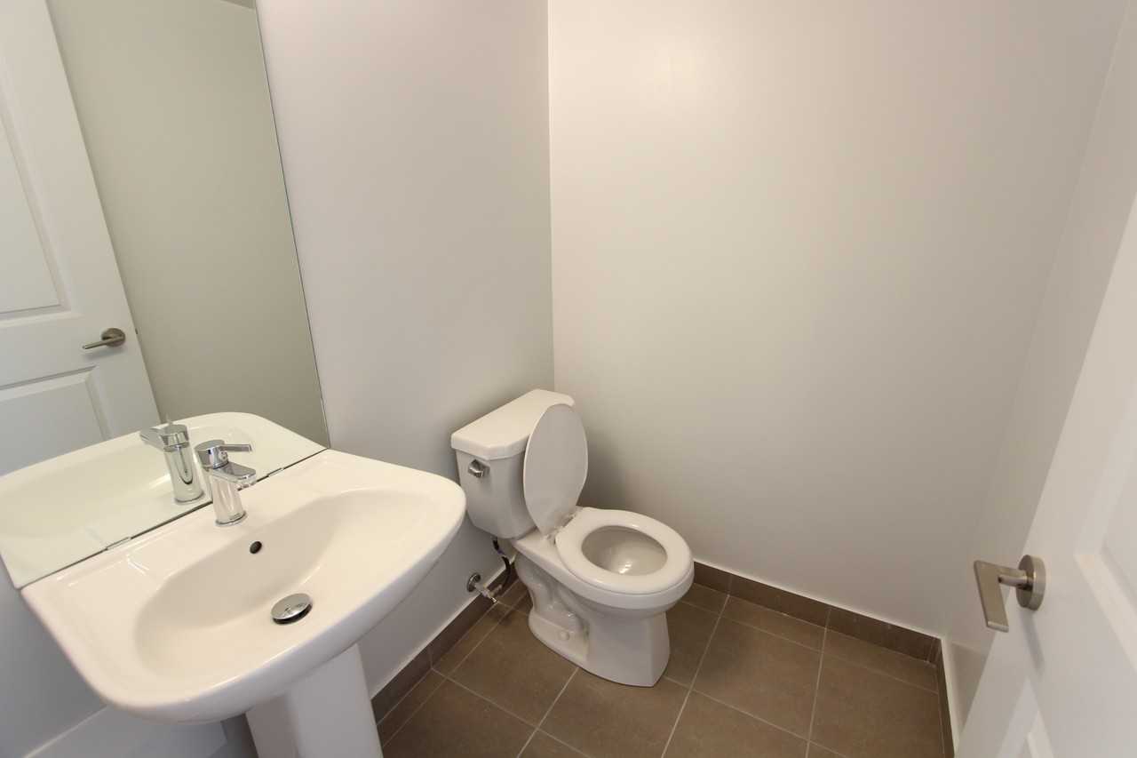 20 Meadowglen Place - Photo 4 of 14