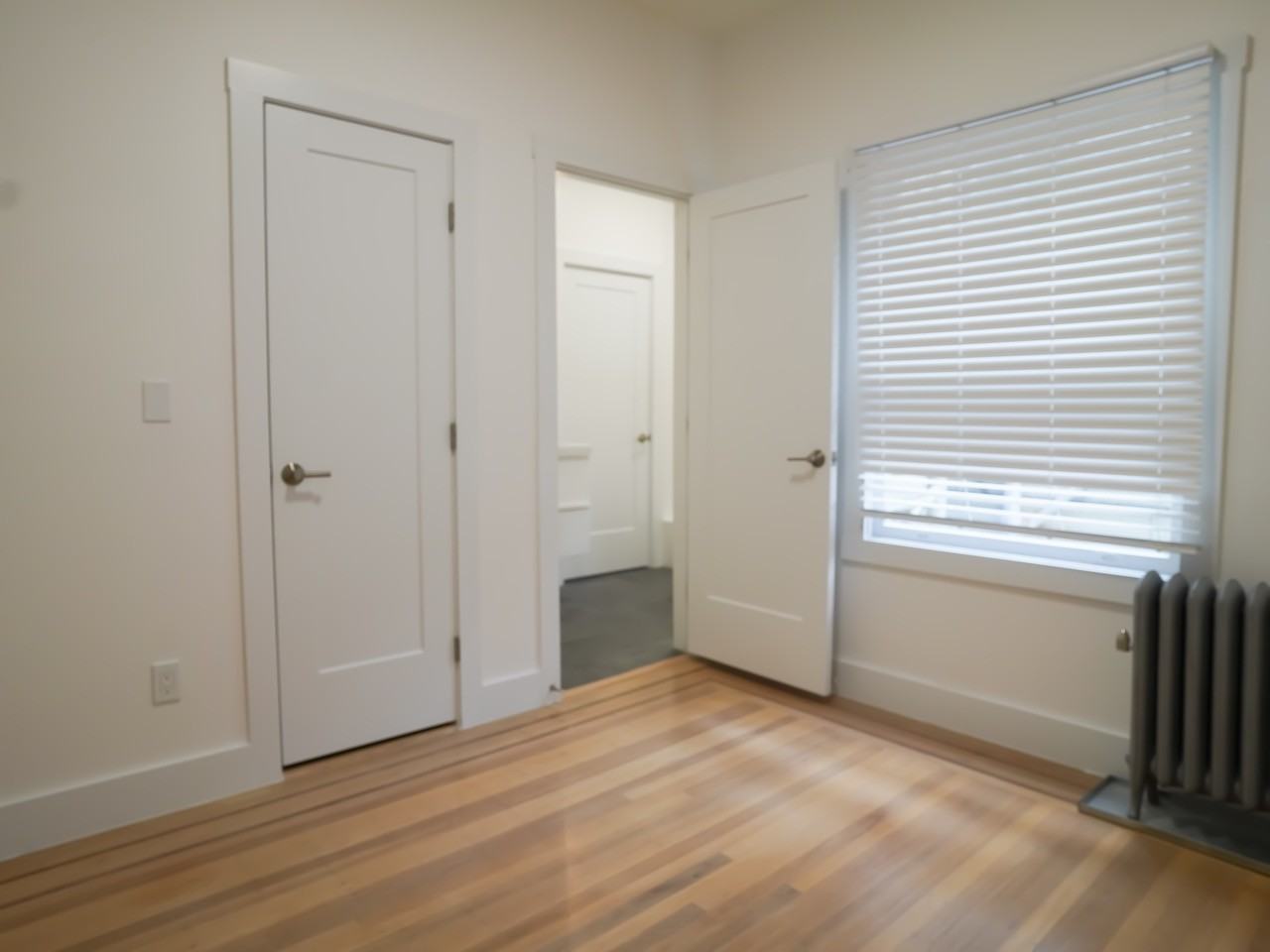 1433 Clay St #5 - Photo 7 of 15