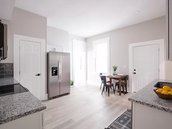 926 Boone St - Photo 6 of 16