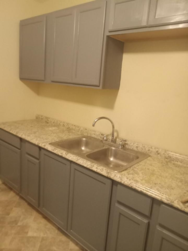 957 Odessa Dr E - Photo 3 of 8