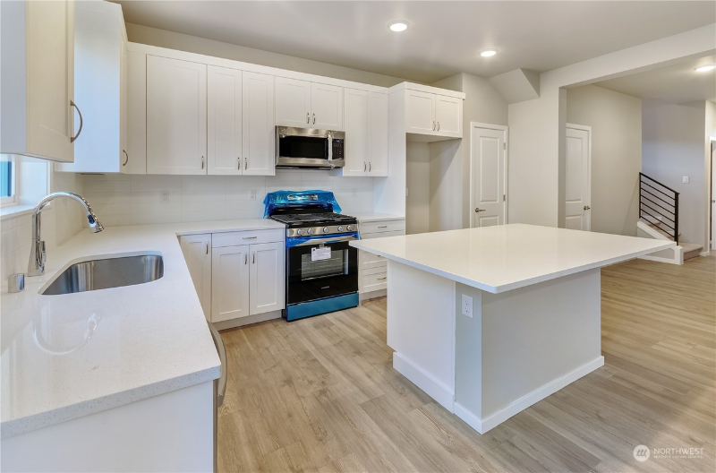 2924 180th Street Ct E - Photo 3 of 8