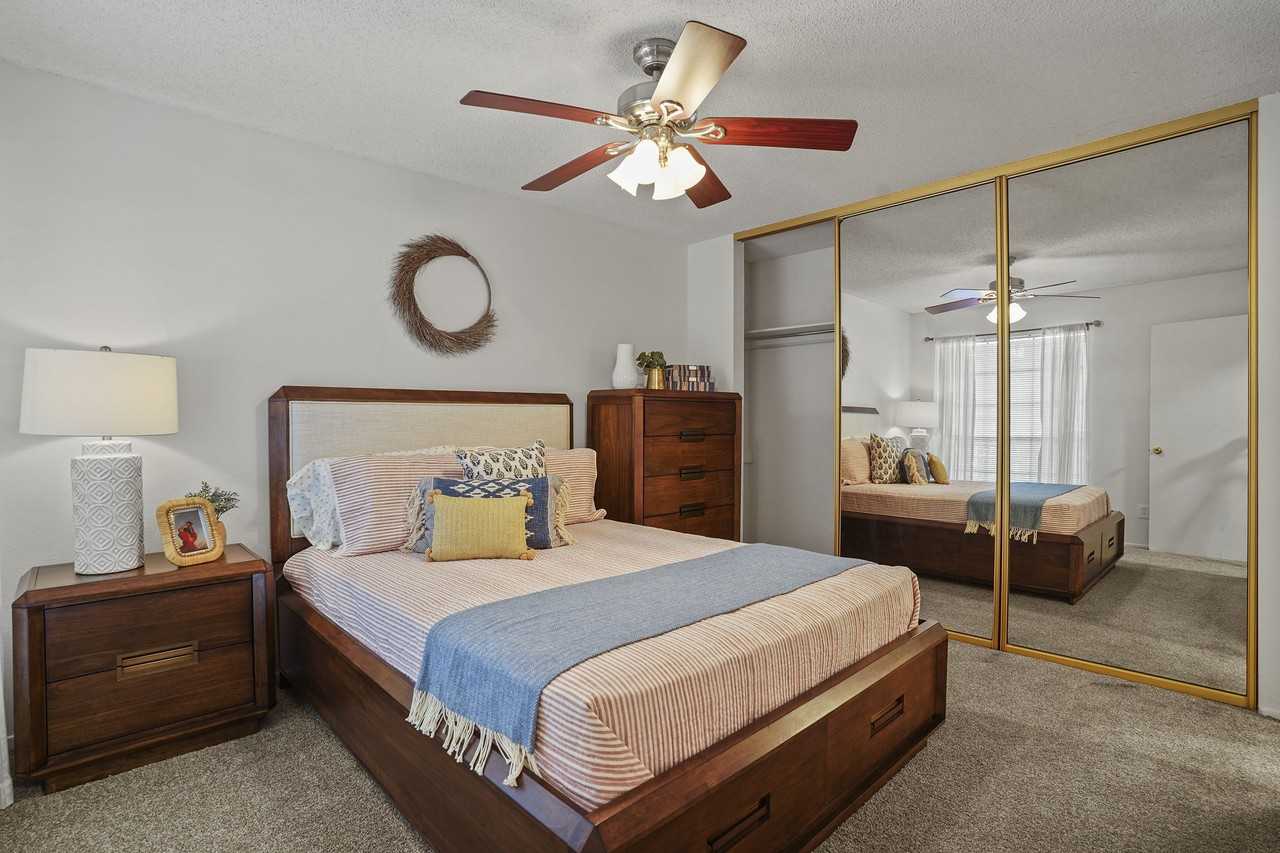 Shadow Ridge Apts. - Photo 7 of 17