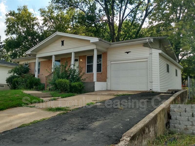 3652 Reavis Barracks Rd - Photo 2 of 39