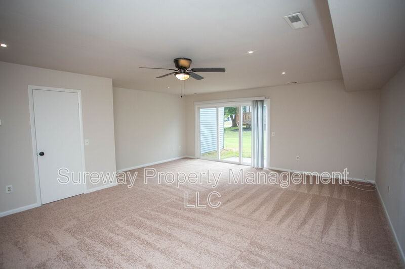 137 Brent Ct - Photo 2 of 30