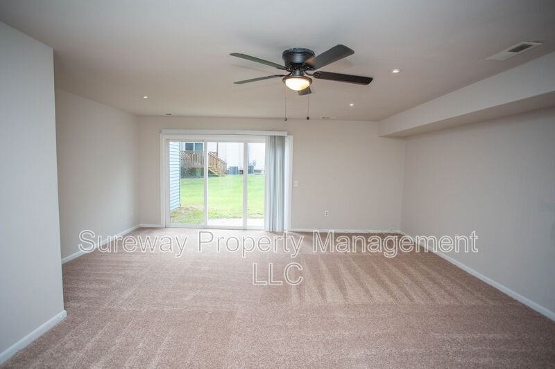 137 Brent Ct - Photo 3 of 30