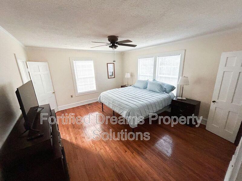 315 S 3rd Ave - Photo 6 of 19