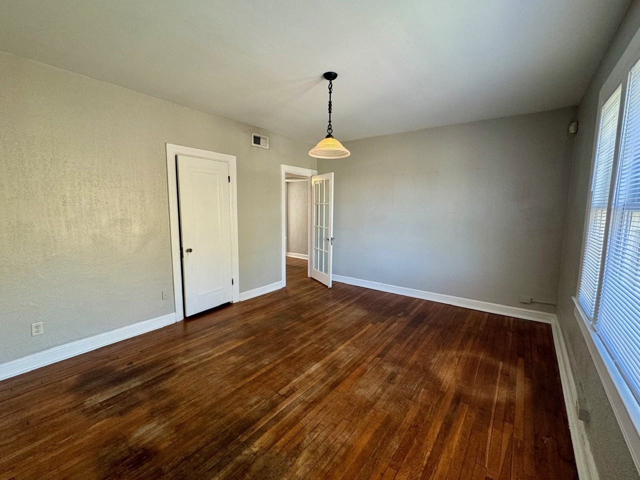 Park Manor - Photo 2 of 22