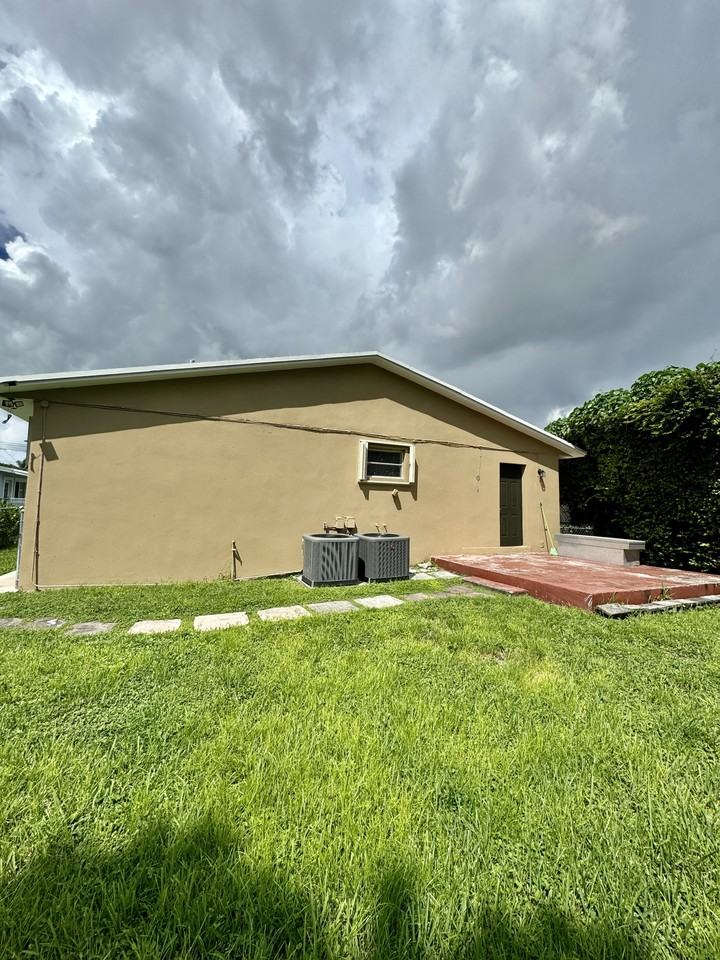 7126 Southwest 22nd Street #2 - Photo 5 of 10