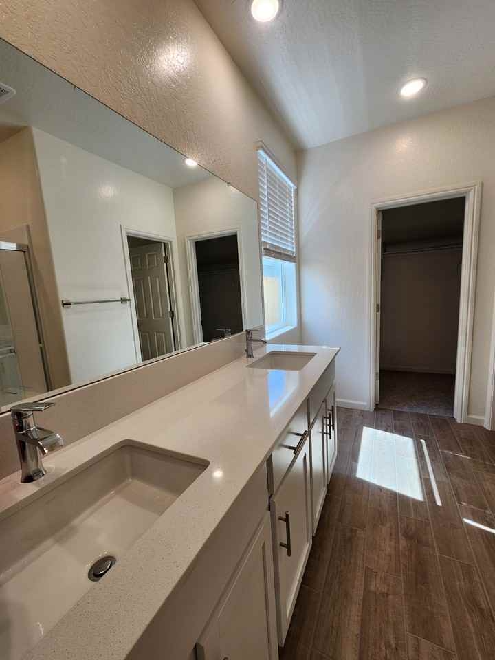 6534 E Pine Ave #NA - Photo 6 of 8