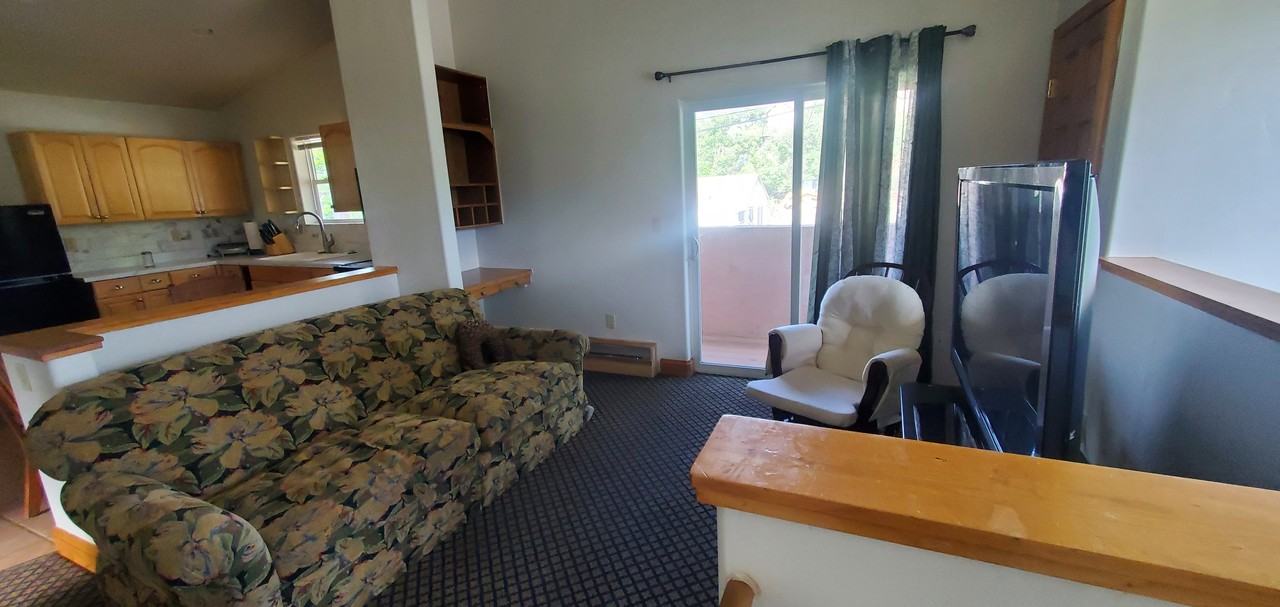 344 Capitol St - Photo 3 of 9