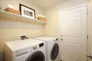 6653 S Mariposa Ln - Photo 1 of 1