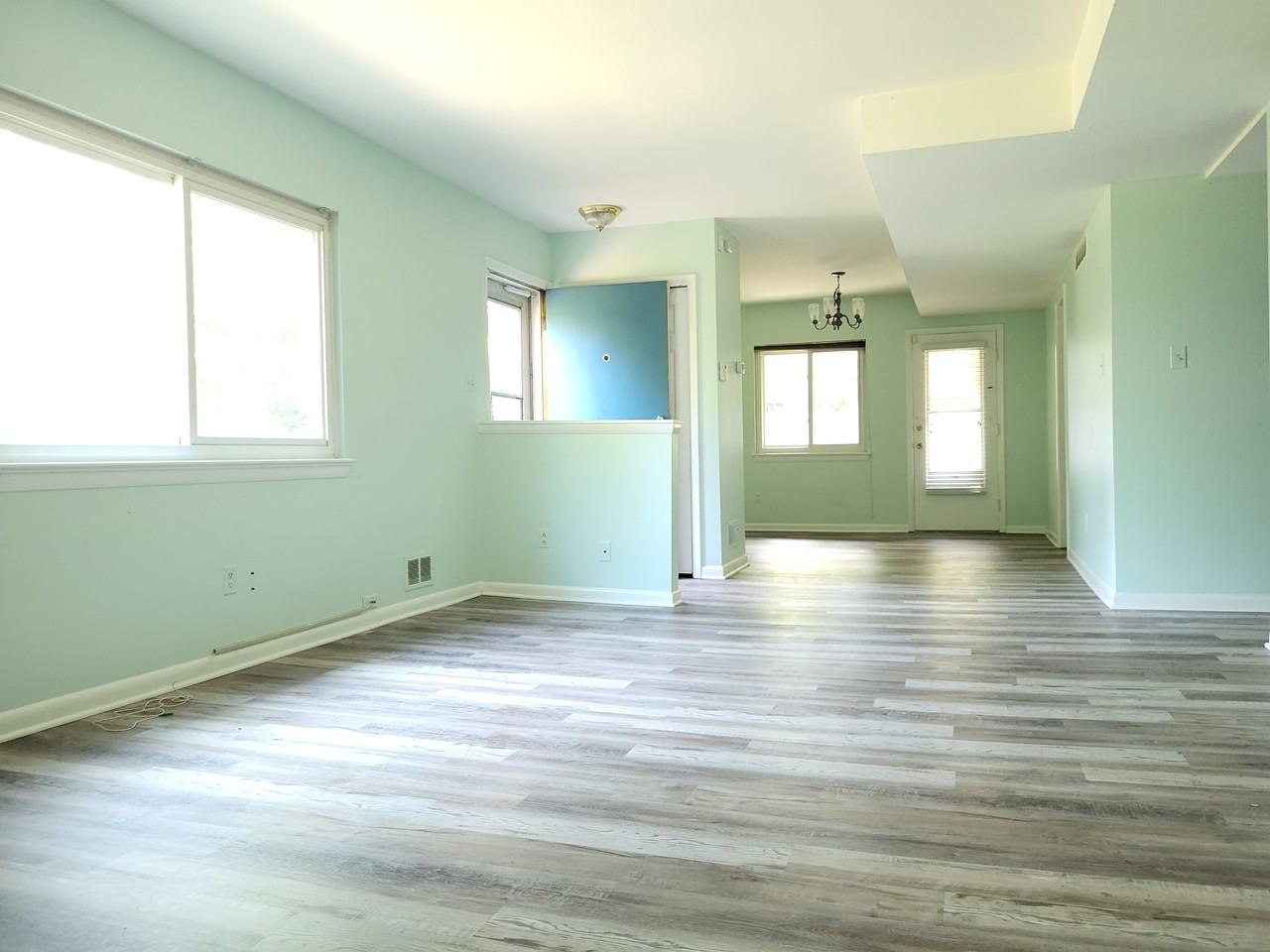9207 Watson Rd - Photo 2 of 11