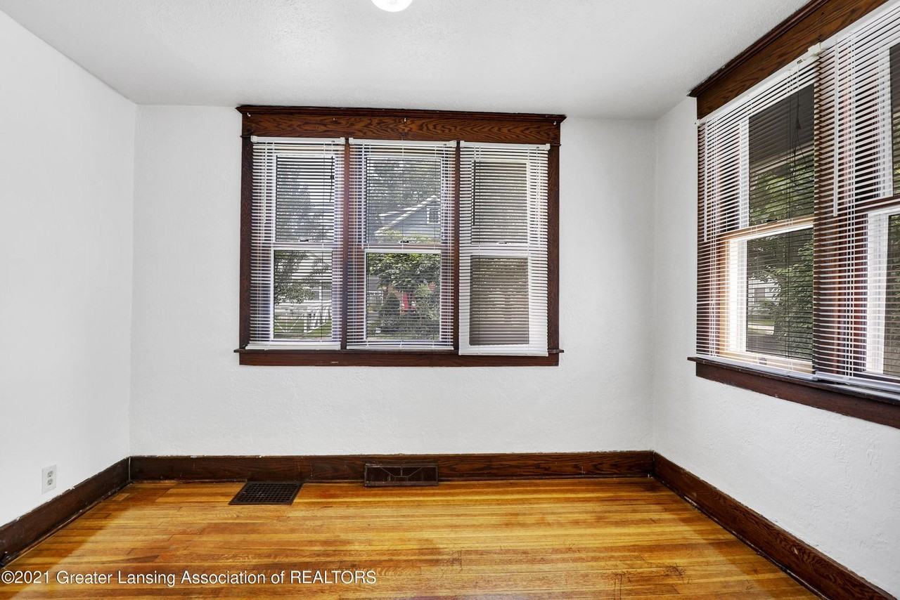 231 N Fairview Ave #NA - Photo 5 of 23