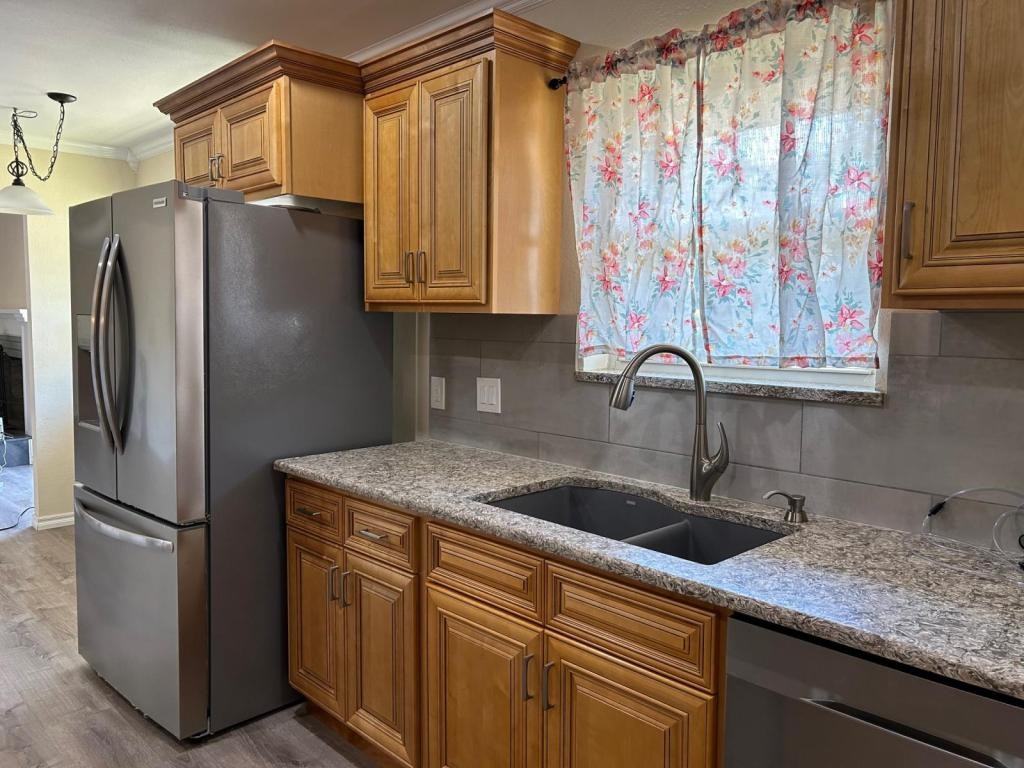 2904 Northwest Liberty Avenue - Photo 3 of 22