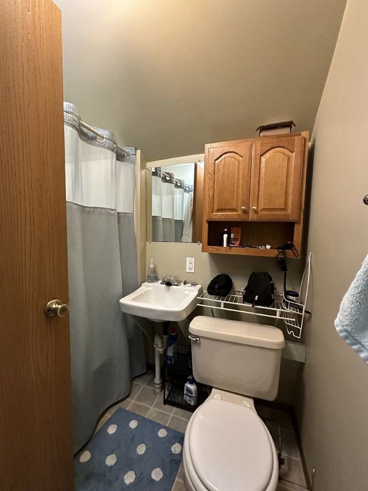 803 Niagara St - Photo 7 of 12