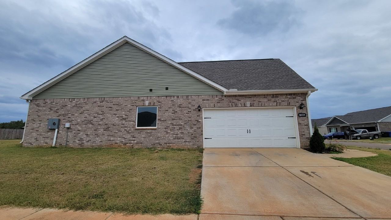 20319 Brook Valley Dr - Photo 2 of 32