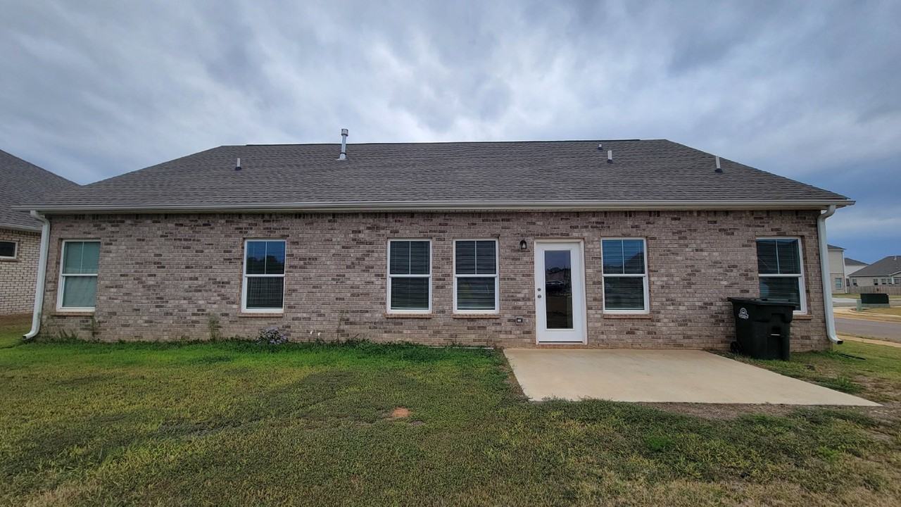 20319 Brook Valley Dr - Photo 3 of 32