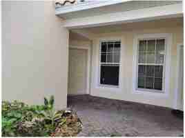 featured image of 1315 Henley St