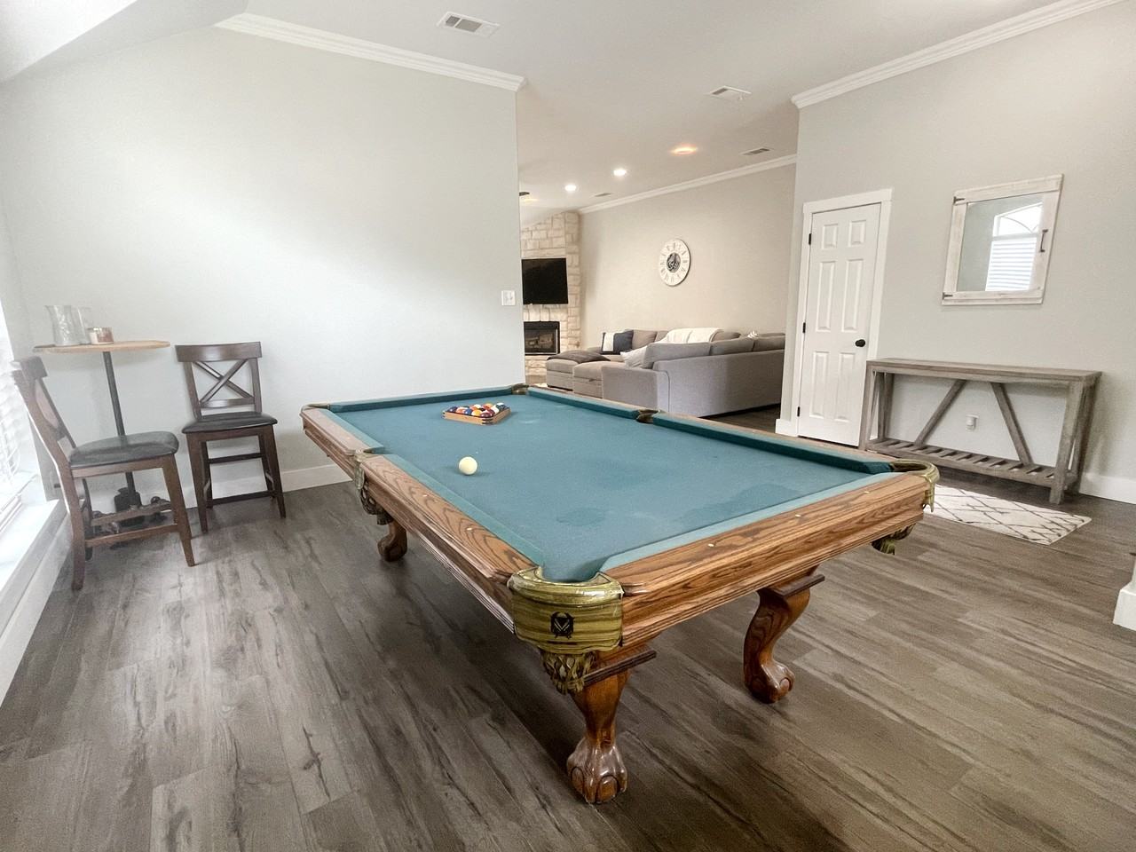 516 Oakbrook Dr #NA - Photo 3 of 20