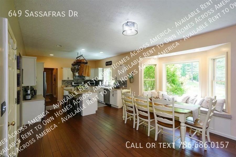 649 Sassafras Dr - Photo 3 of 26