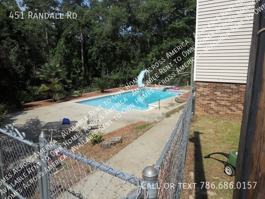 451 Randall Rd - Photo 3 of 16