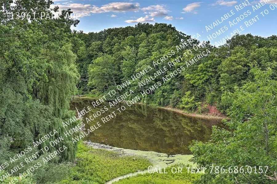 13961 Park Ave - Photo 3 of 22