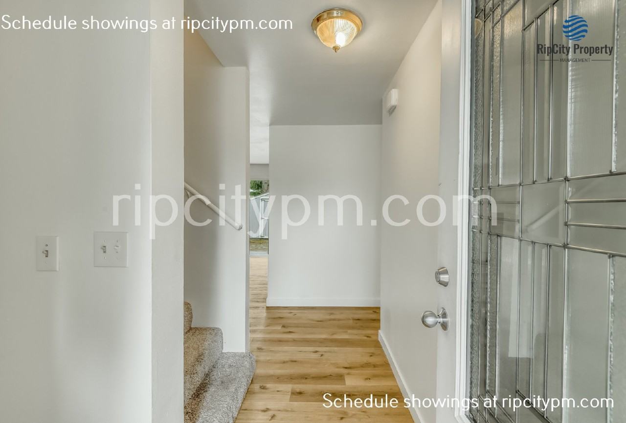 2450 Se 9th Ct - Photo 2 of 16