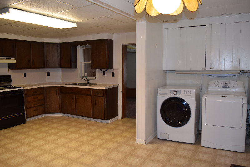 123 Center St - Photo 3 of 15