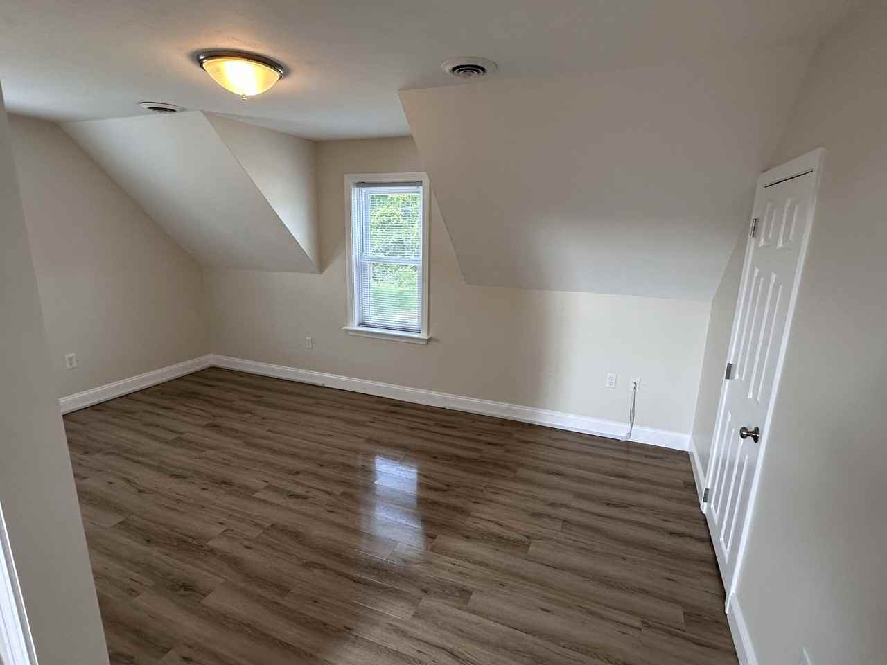 52 Main Street - Photo 2 of 11