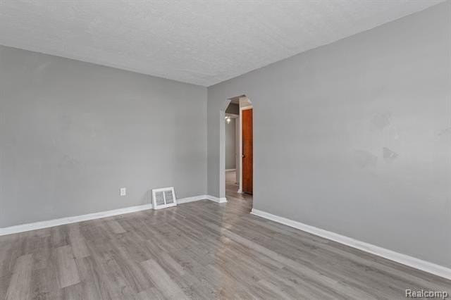 8600 Fielding St - Photo 4 of 22