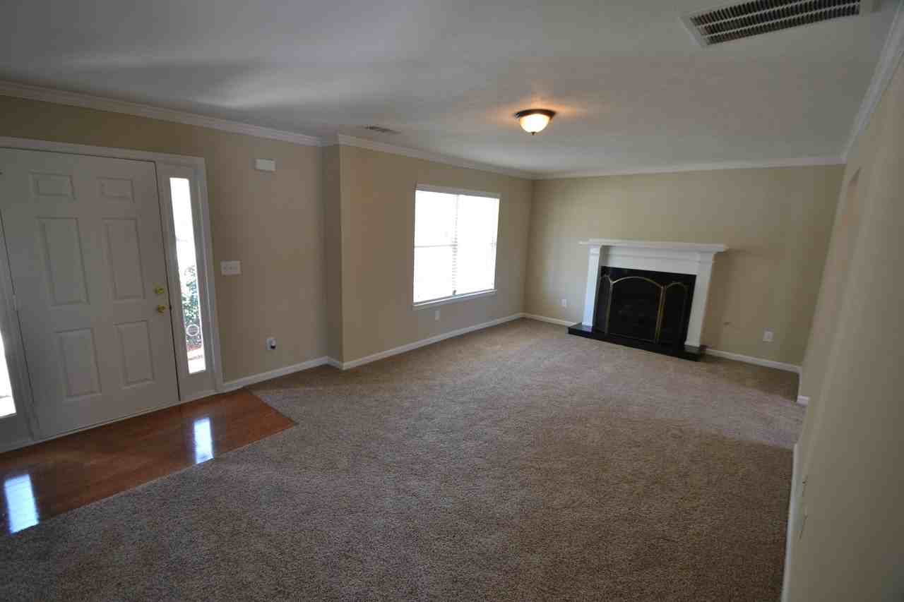 5021 Grist Mill Dr - Photo 3 of 14