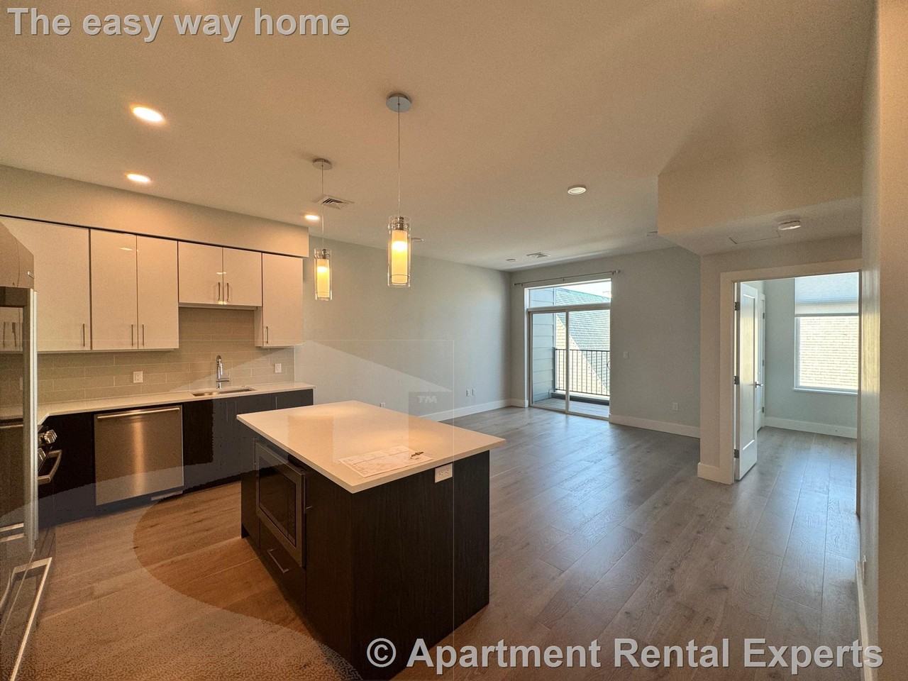 124 Highland Ave #403 - Photo 2 of 15