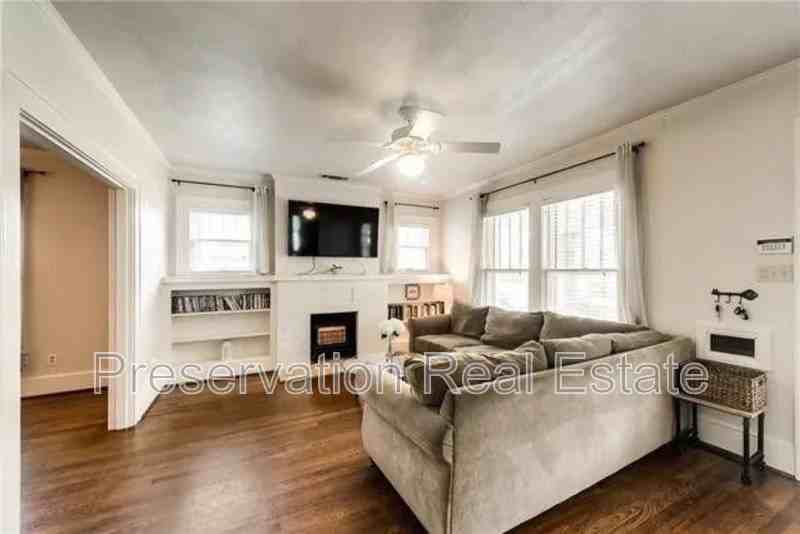 2510 Wabash Ave - Photo 3 of 15