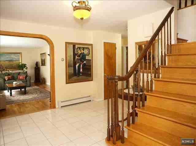 251 River Dr - Photo 2 of 15